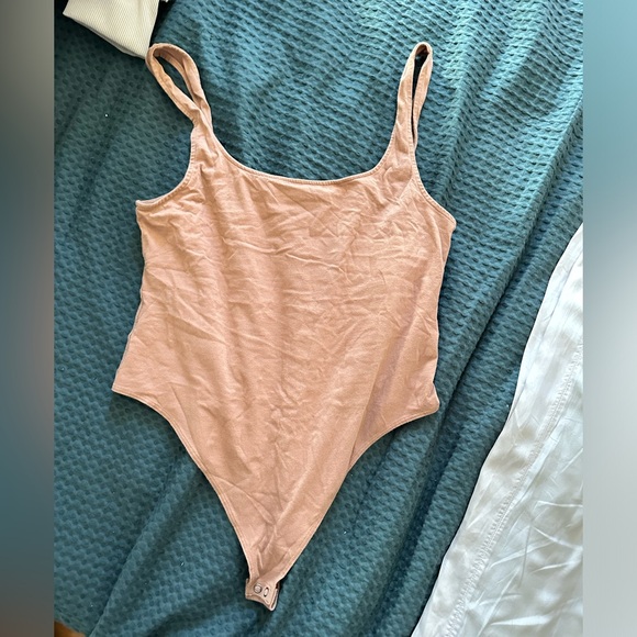 Shirt and body suit lot L and XL - Picture 7 of 16